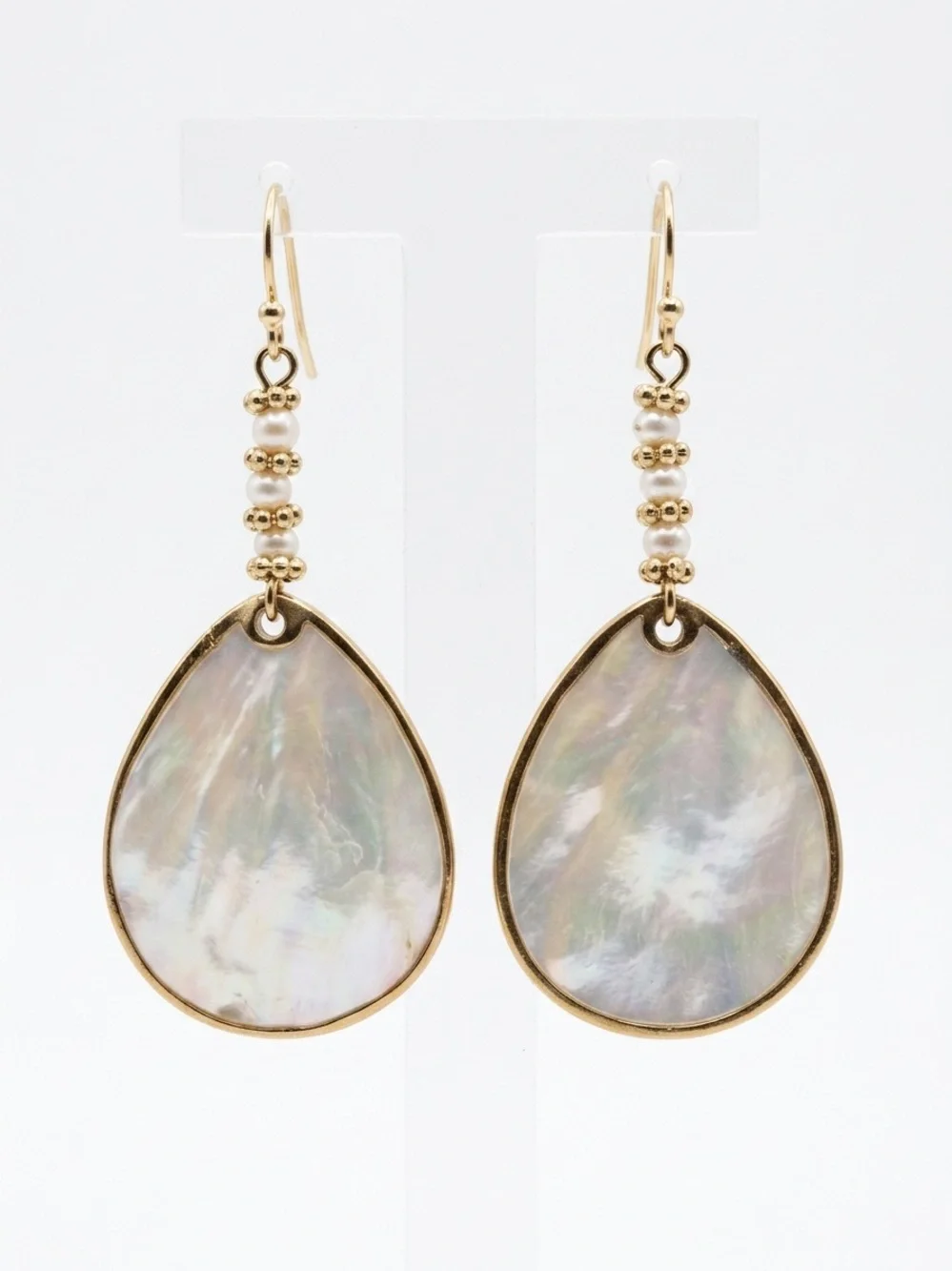 Elegant Gold-Tone Mother of Pearl Teardrop Dangle Earrings Excellent Condition